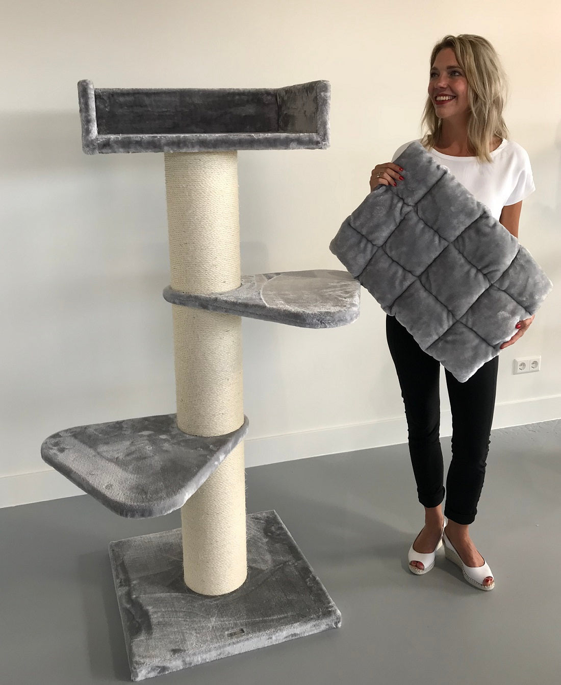 Royal Suite Light Grey