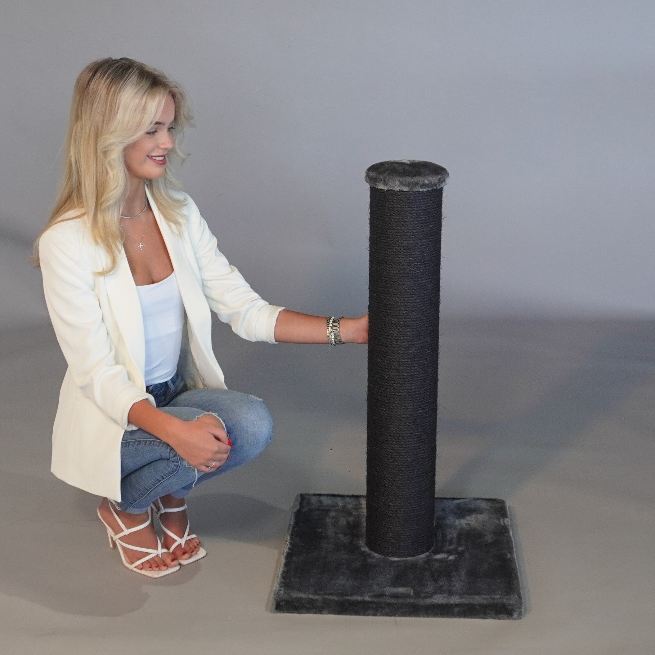 Cat Tree for large cats Ragdoll Scratcher (Blackline Dark Grey ...