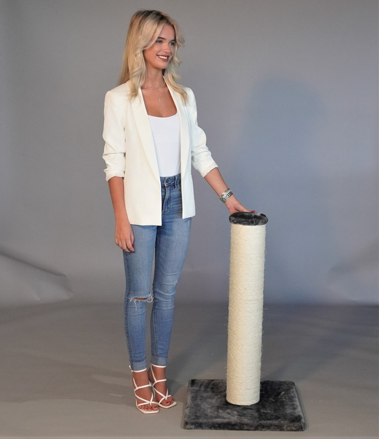 Ragdoll Scratcher Dark Grey