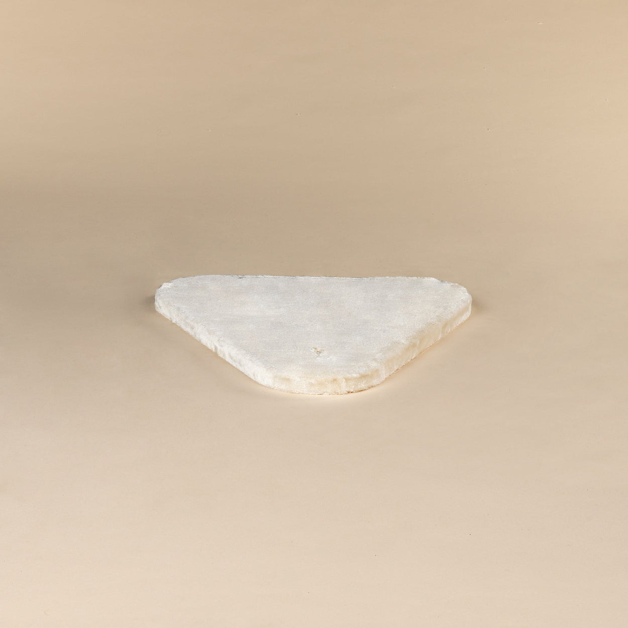 Large, Beige Lying Area Step Triangular (for 5, 6 or 8 inch poles)