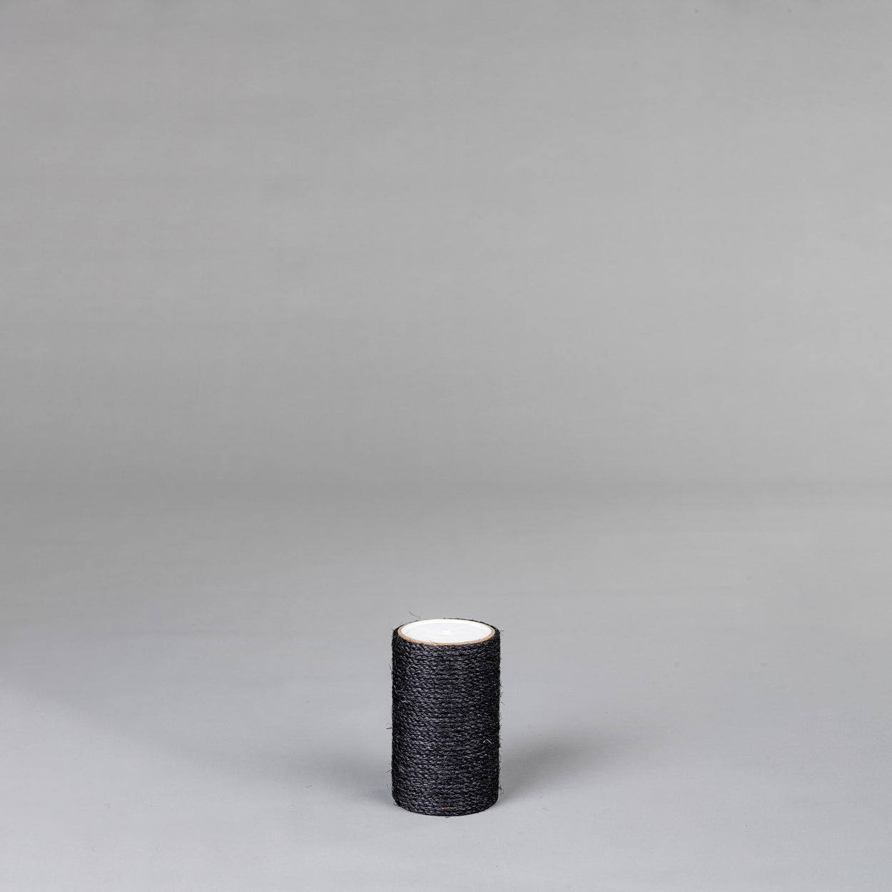 Sisal Pole 8 inch x 5 inchØ - M8 (Blackline)