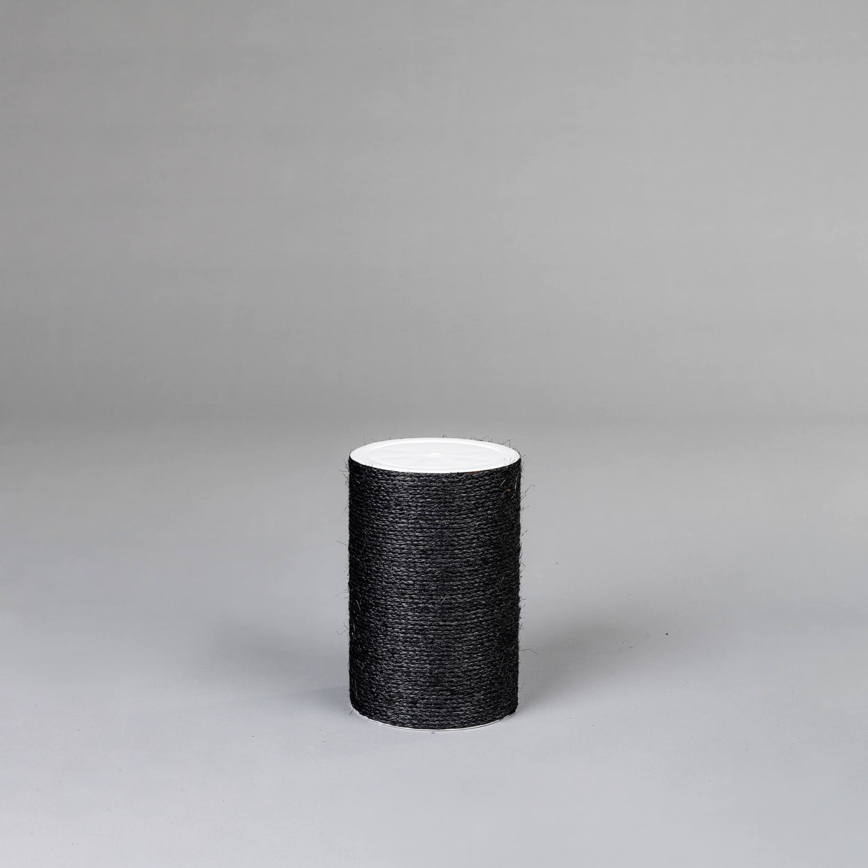 Sisal Pole 12 inch x 8 inchØ - M10 (Blackline)