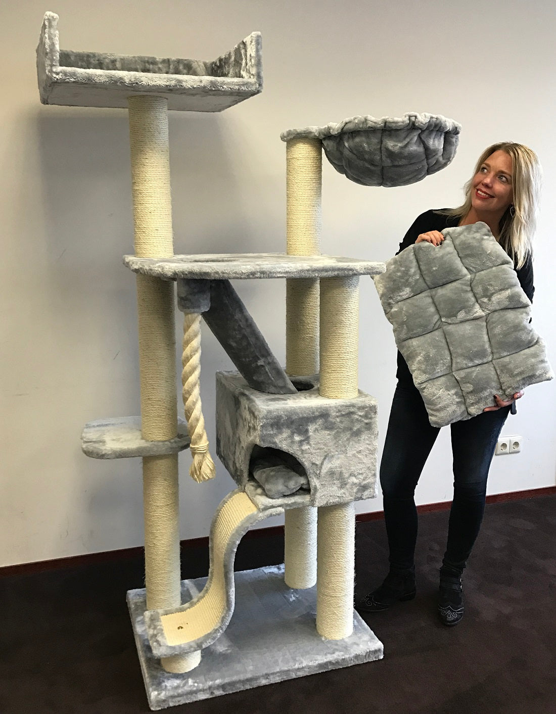 Cat Mansion Light Grey