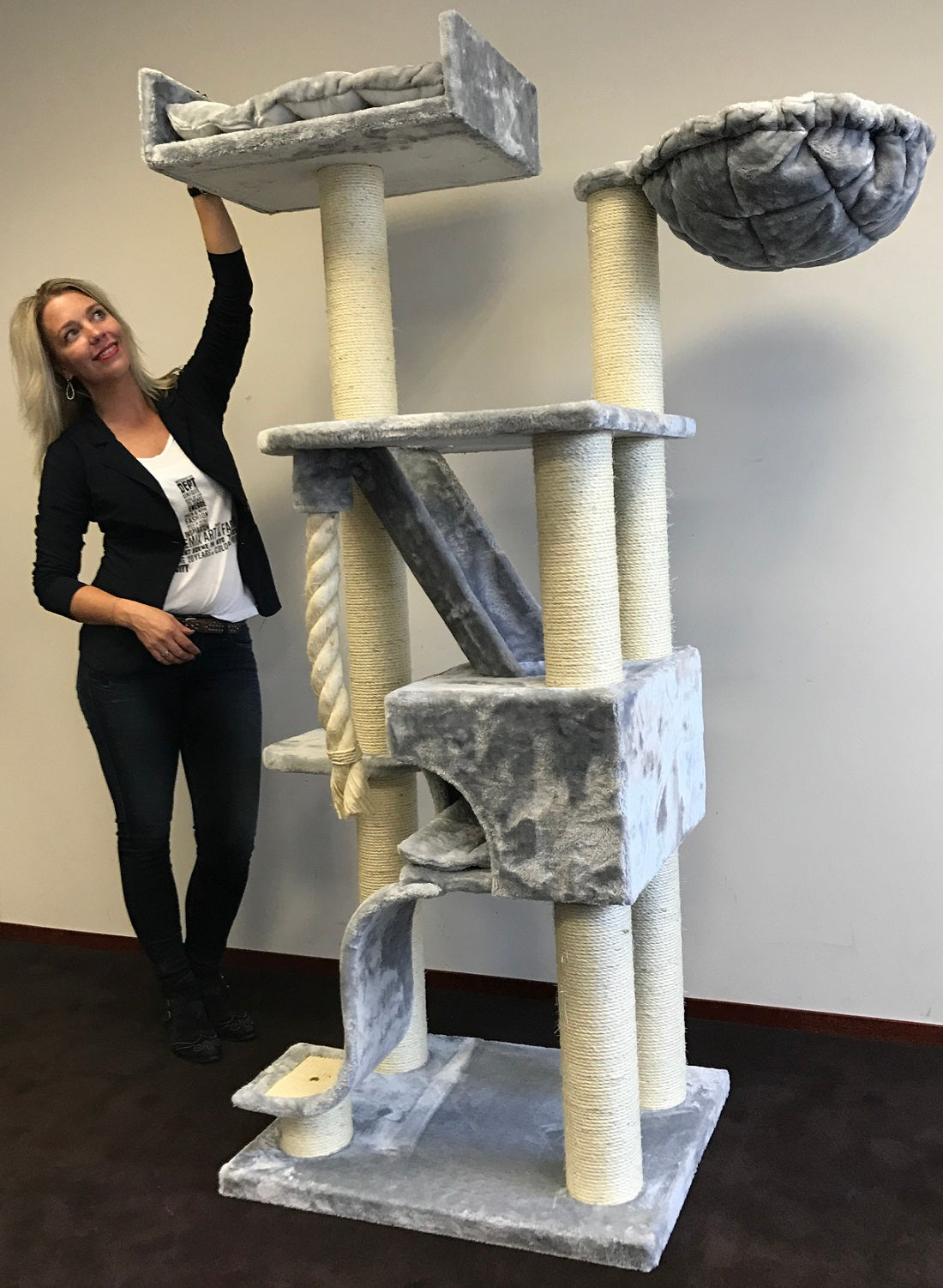 Cat Mansion Light Grey